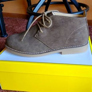 Women's Seven Dials Chukka Boots